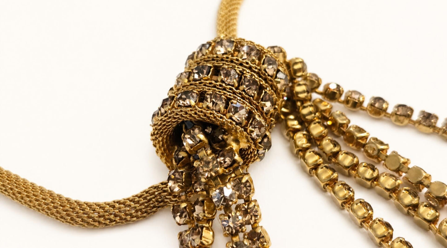 The Golden Cascade Knot