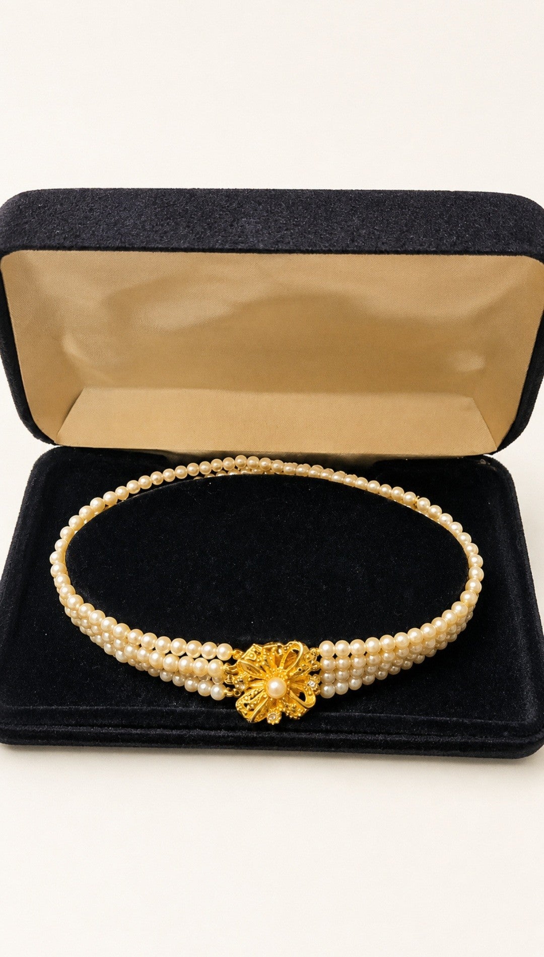 Antique Aurelia Pearl Choker