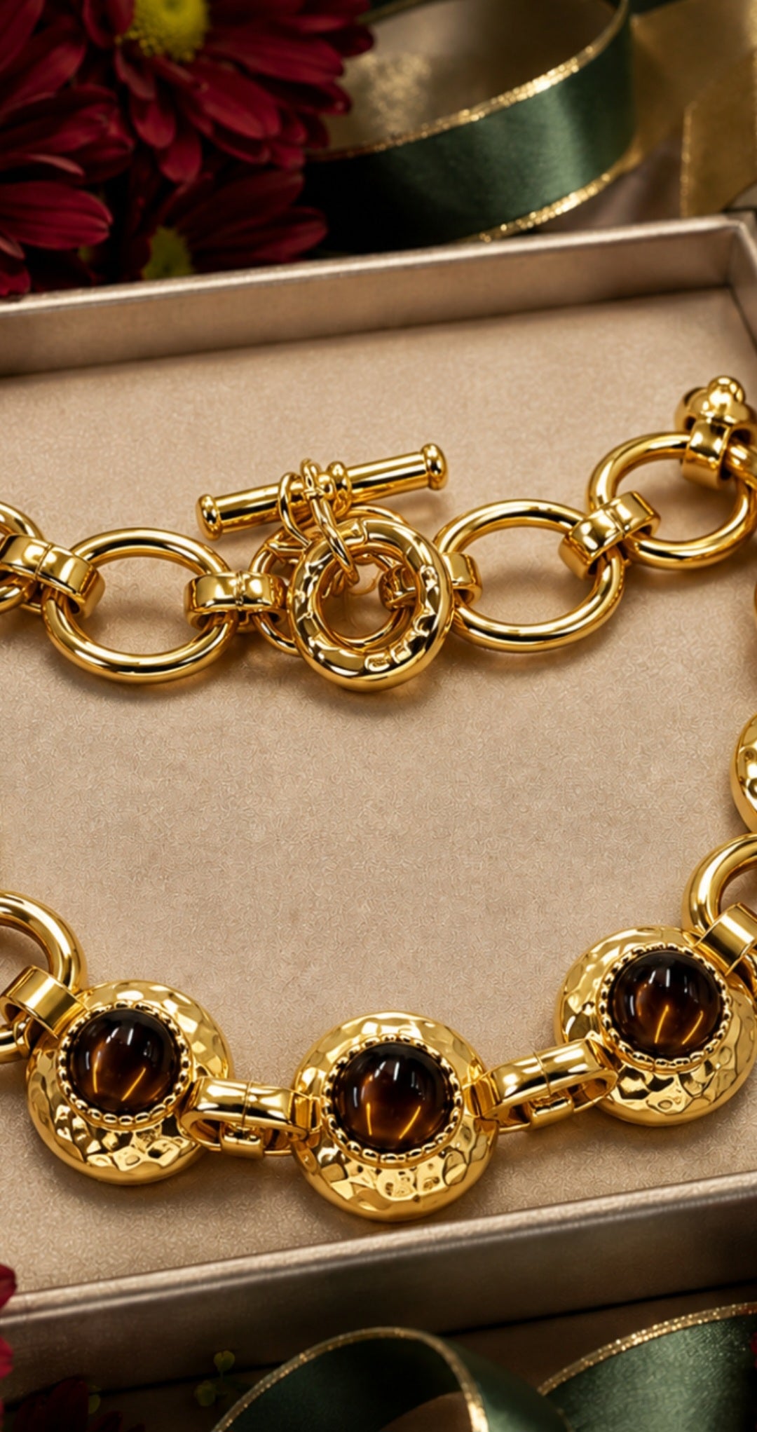 Vendôme Smoky Cabochon Choker