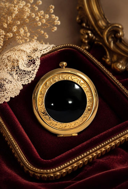 Estée Lauder “The Attitude” Celestial Mood Compact