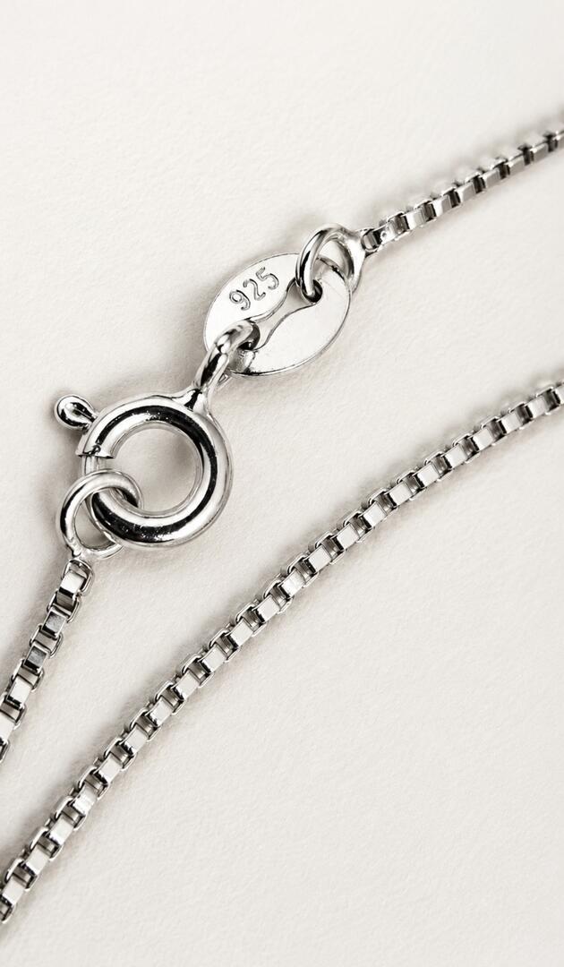 The Romantic & Regal Vibe Geometric Drop Necklace