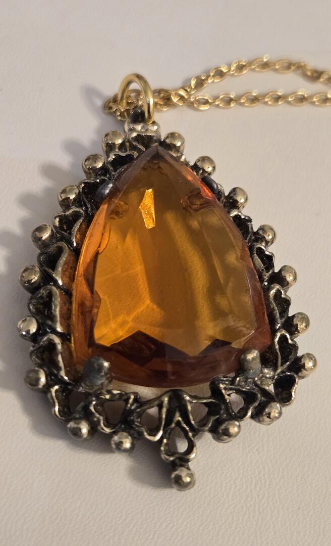 The Sovereign Citrine Pear Pendant Necklace