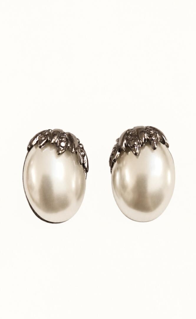 The Modern Heirloom Pearl Drop-Caps