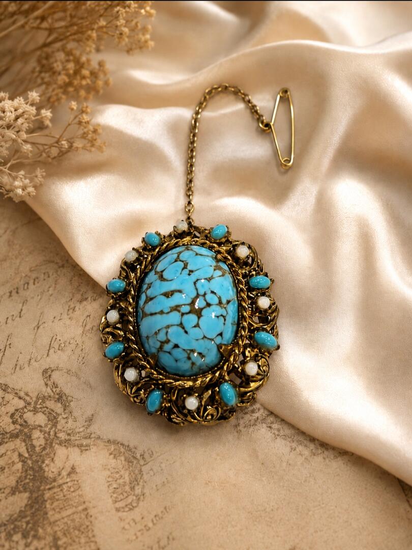 The Glasgow Azure Heirloom Brooch