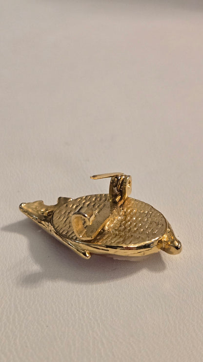 The Golden Cameo Muse