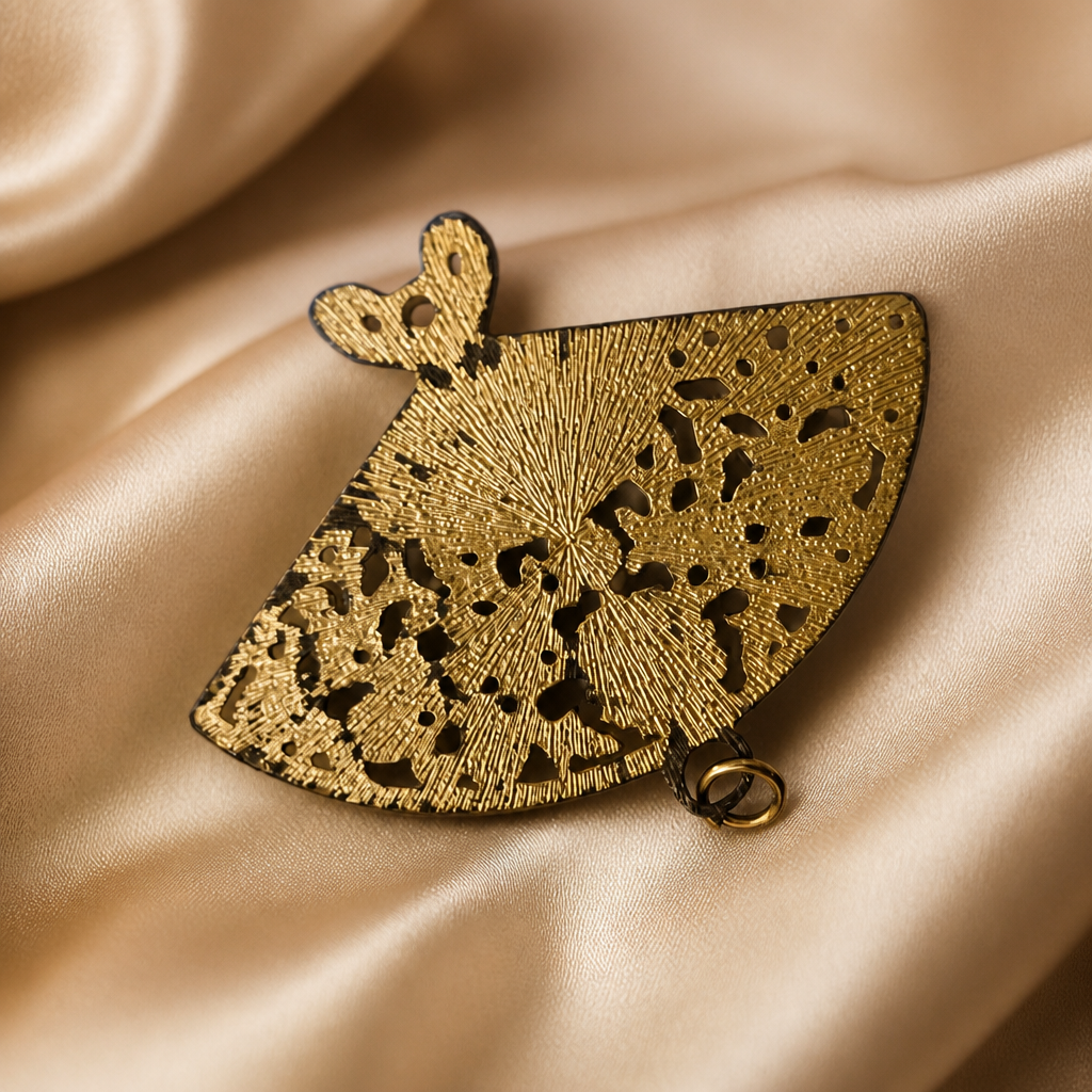 The Ornate Folding Fan Brooch.