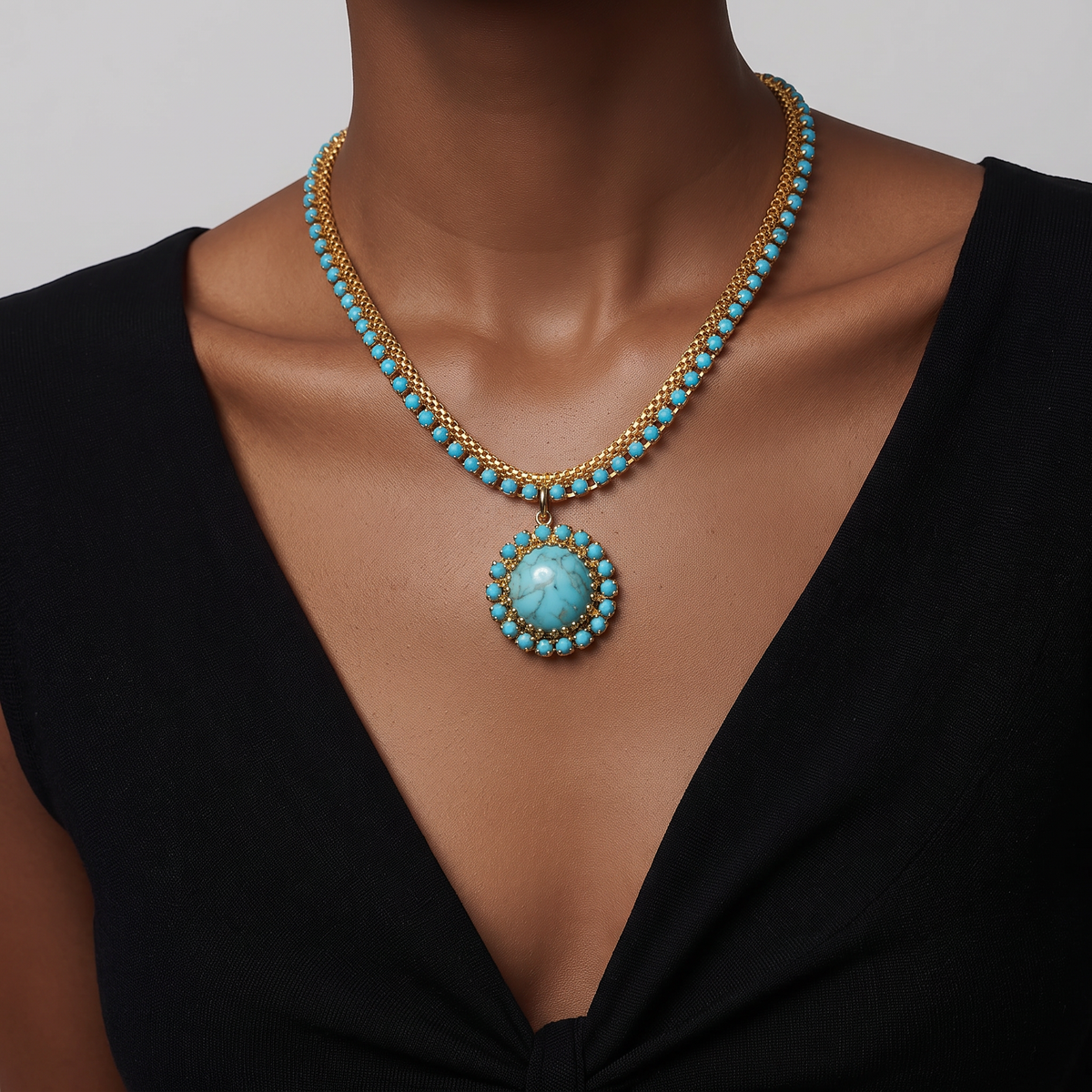 The Turquoise Mesh Necklace.