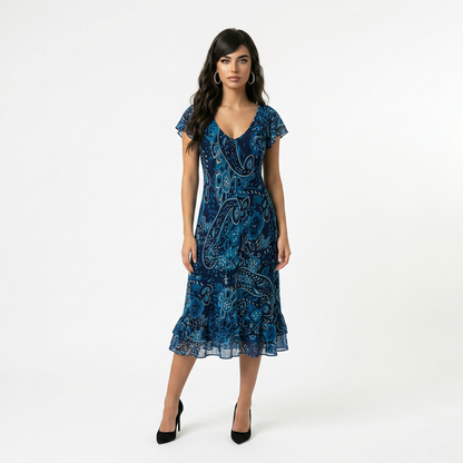 Hope & Ivy Leia Panelled Waist Midi Dress.