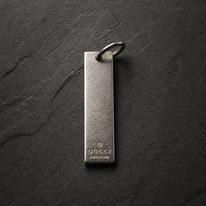 Gucci Sleek pendant