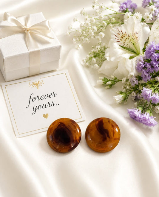 Retro Caramel Swirl Buttons